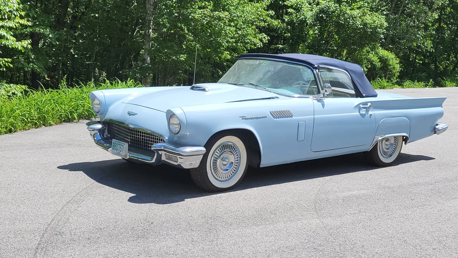 Ford-Thunderbird-1957-Robins-Egg-Blue-Body-White-9