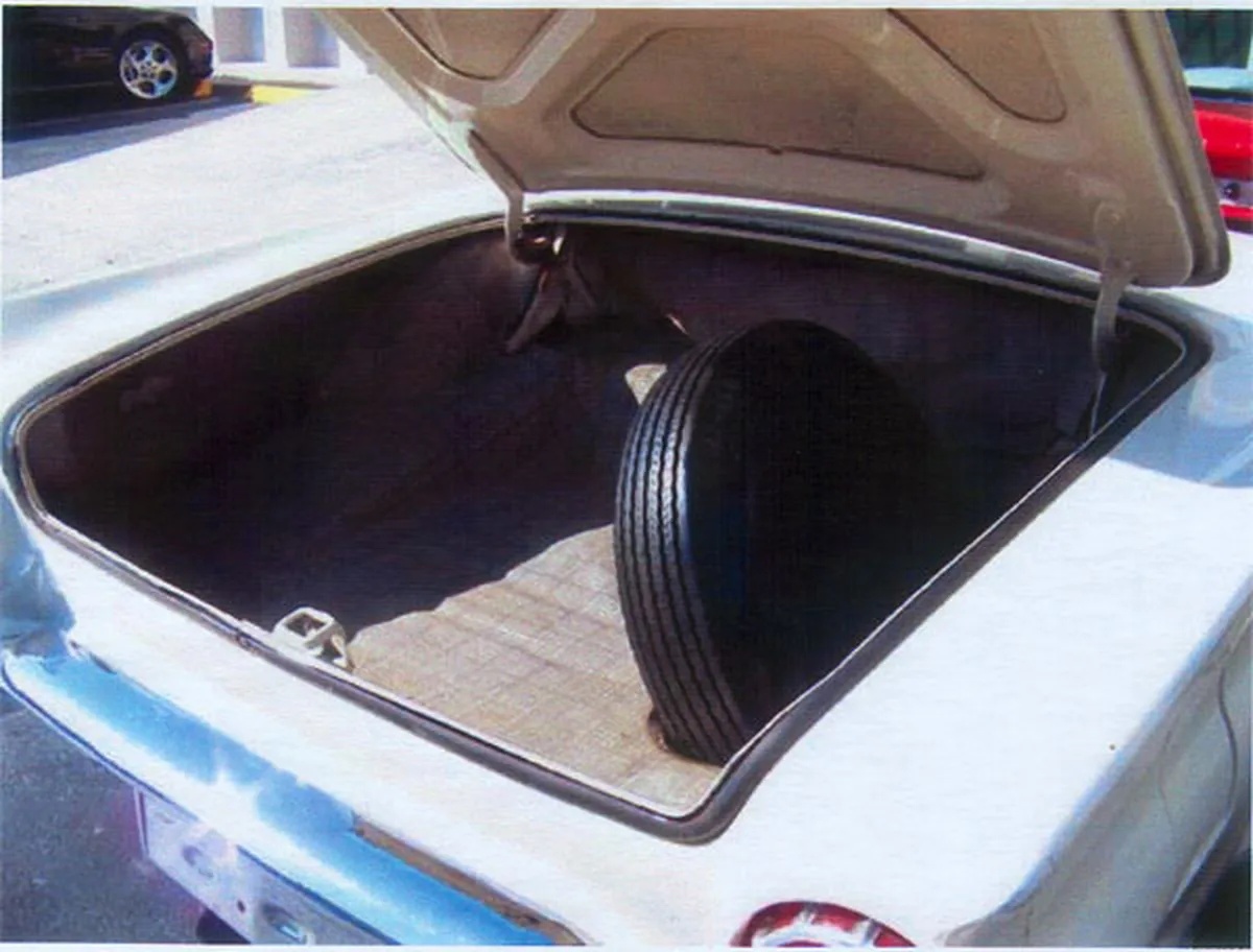 Ford-Thunderbird-1957-White-Red-3