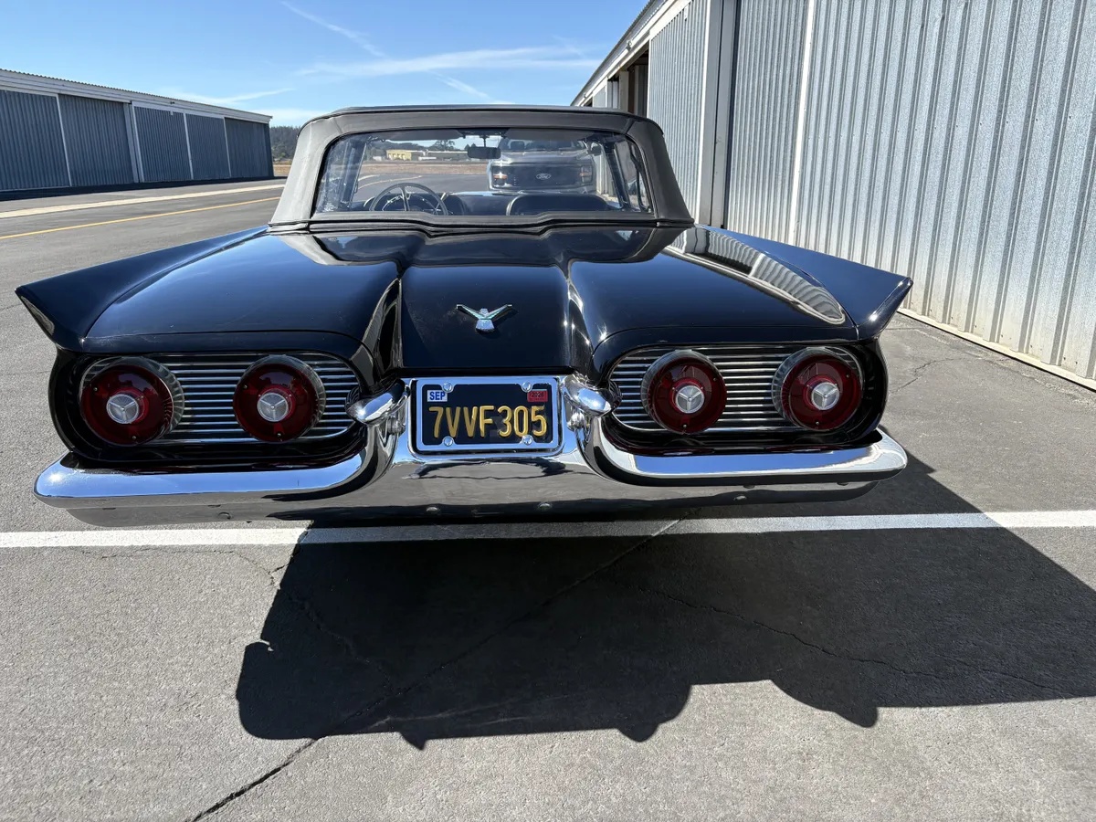 Ford-Thunderbird-1959-Black-Black-amp-White-2