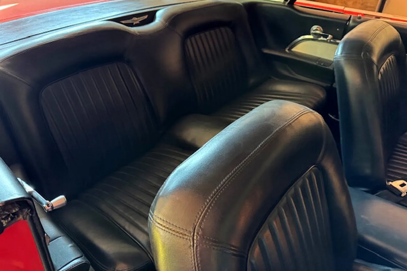 Ford-Thunderbird-1961-Red-Black-11