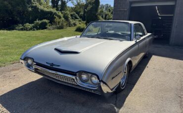 Ford-Thunderbird-1962-Silver-Metallic-Black-1