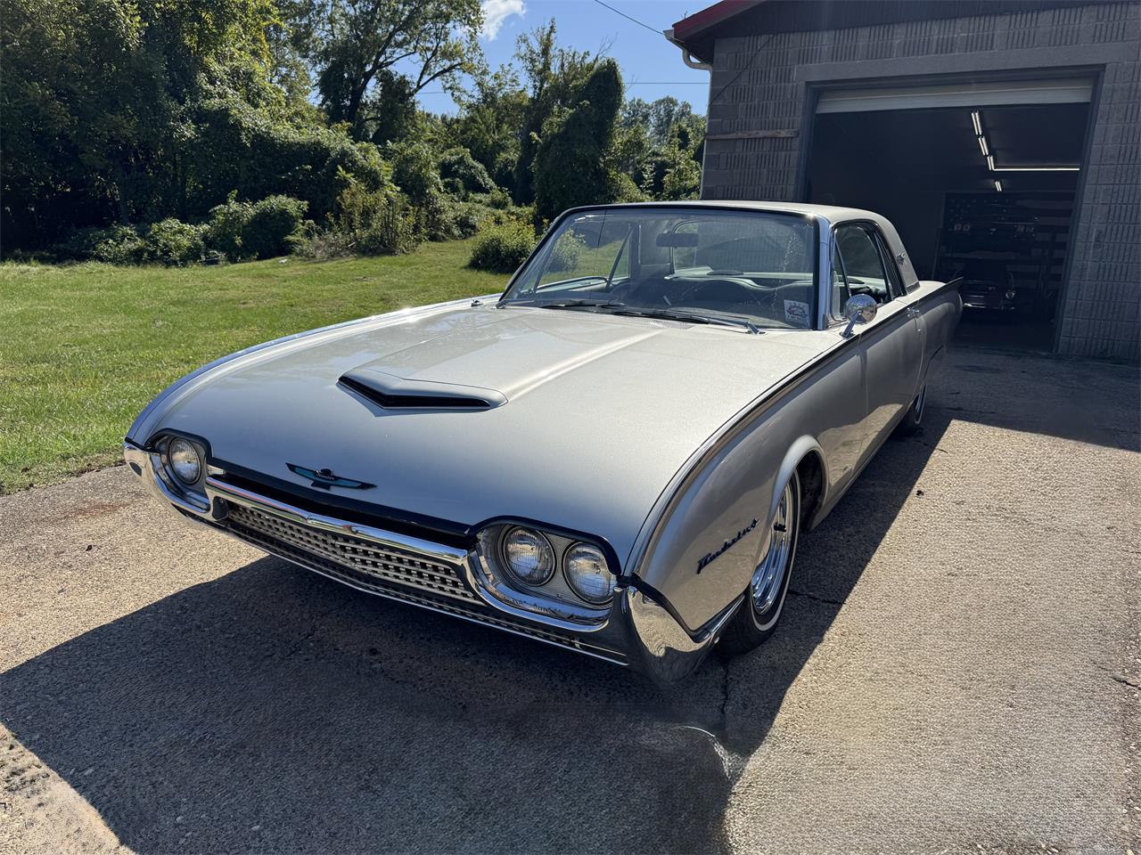 Ford-Thunderbird-1962-Silver-Metallic-Black-1