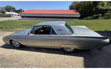 Ford-Thunderbird-1962-Silver-Metallic-Black-12
