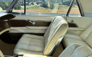 Ford-Thunderbird-1963-Corinthian-White-Pearl-White-Leather-1