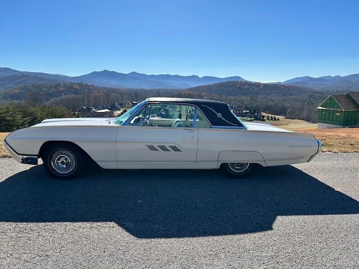 Ford-Thunderbird-1963-Corinthian-White-Pearl-White-Leather-17