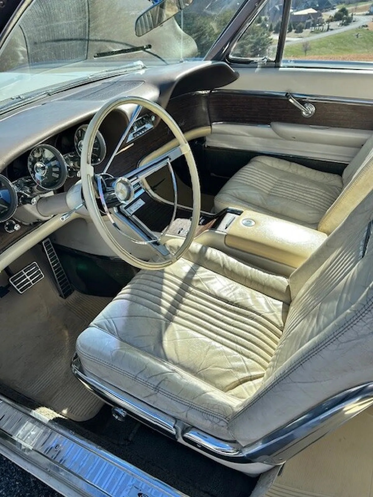 Ford-Thunderbird-1963-Corinthian-White-Pearl-White-Leather-4
