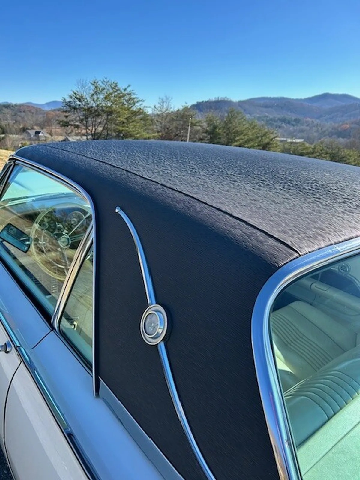 Ford-Thunderbird-1963-Corinthian-White-Pearl-White-Leather-7