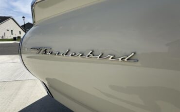 Ford-Thunderbird-1963-Corinthian-White-Red-10