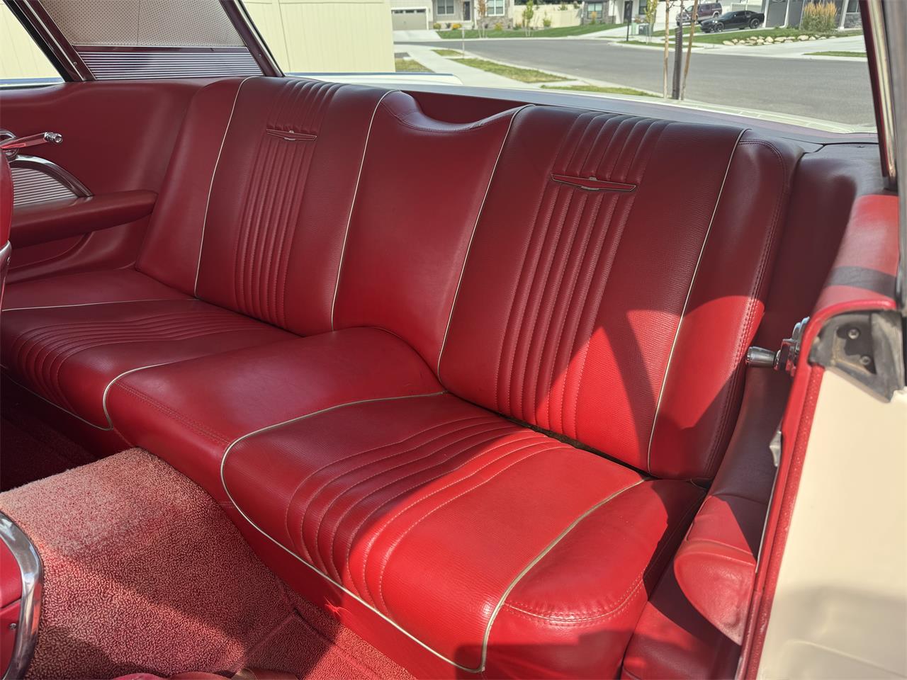 Ford-Thunderbird-1963-Corinthian-White-Red-18