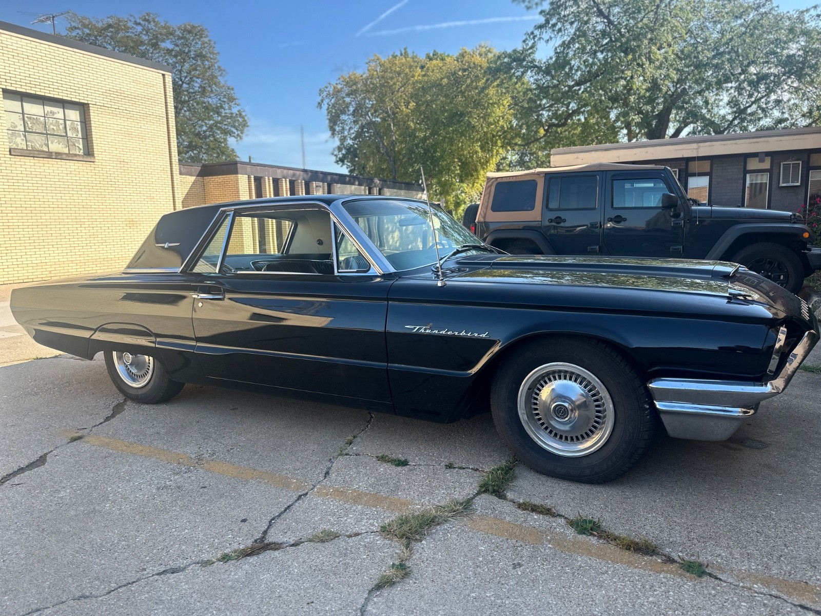 Ford-Thunderbird-1964-Hardtop-1
