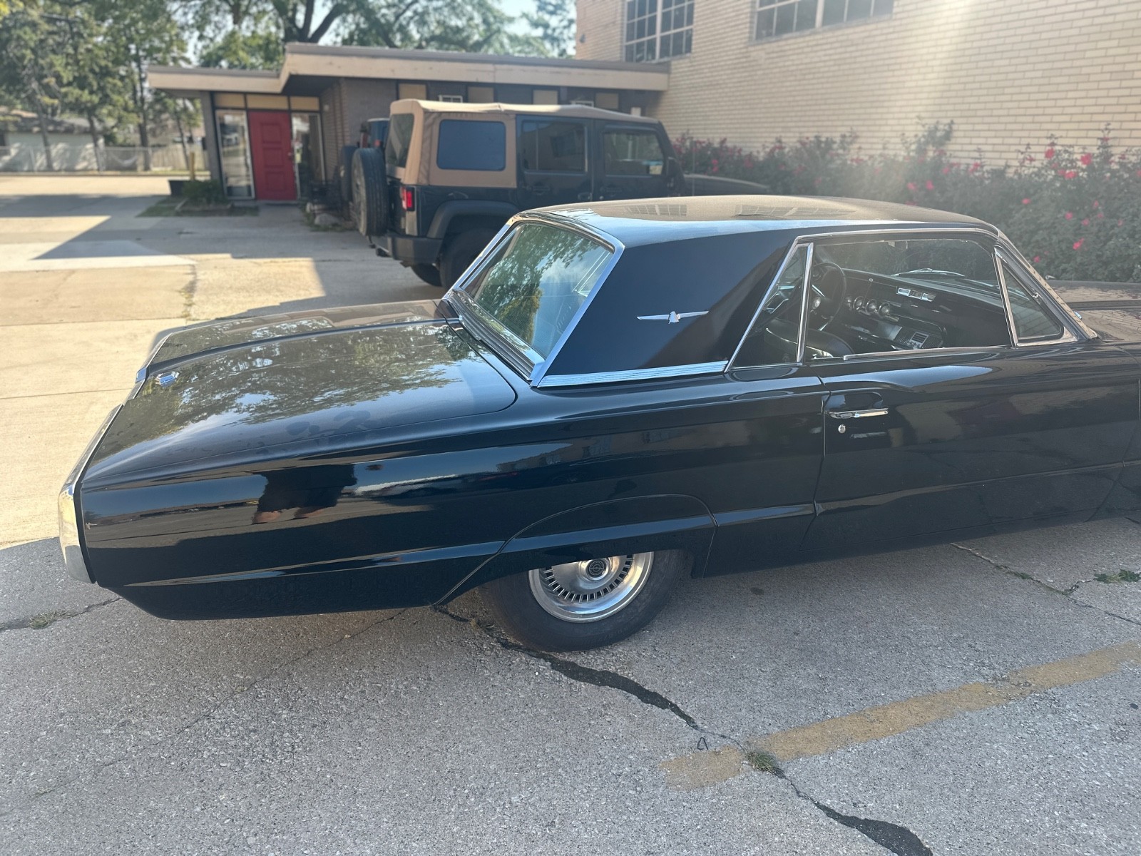 Ford-Thunderbird-1964-Hardtop-13