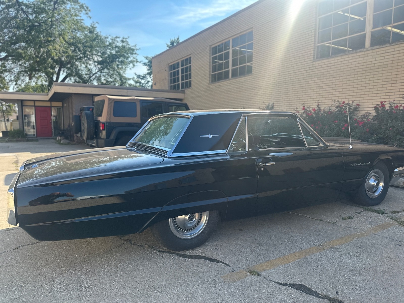 Ford-Thunderbird-1964-Hardtop-14