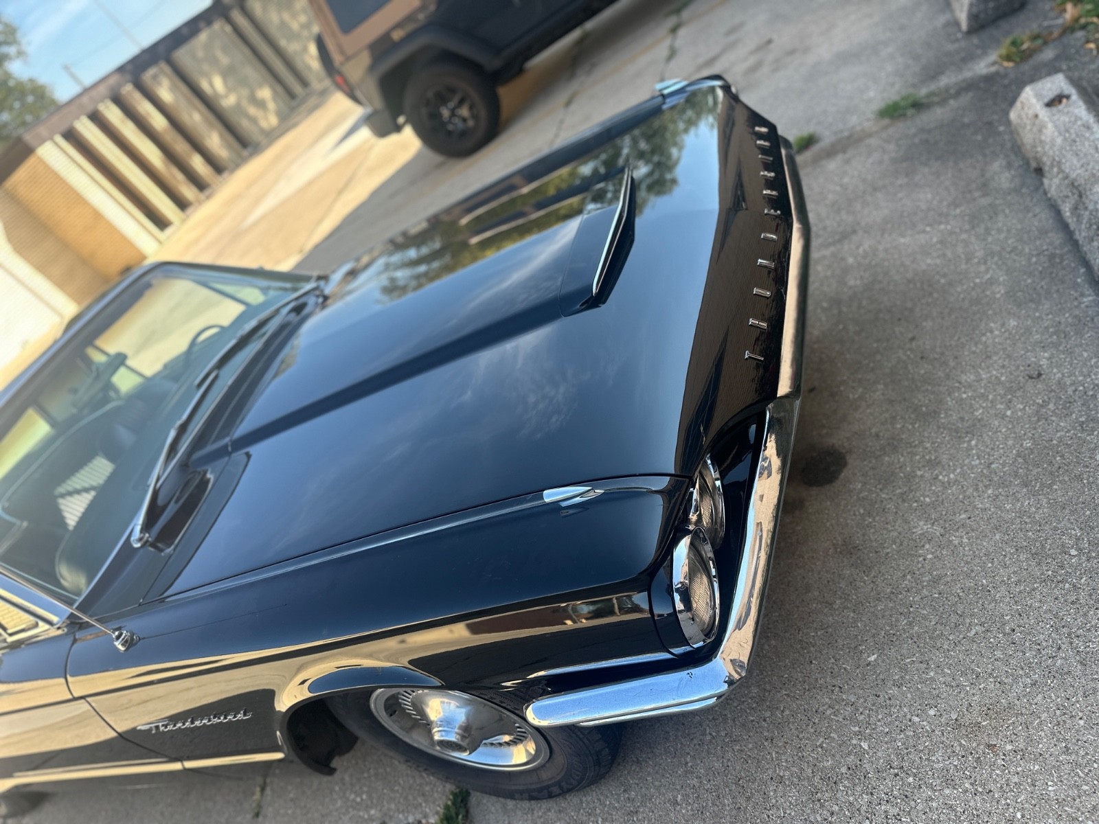 Ford-Thunderbird-1964-Hardtop-3