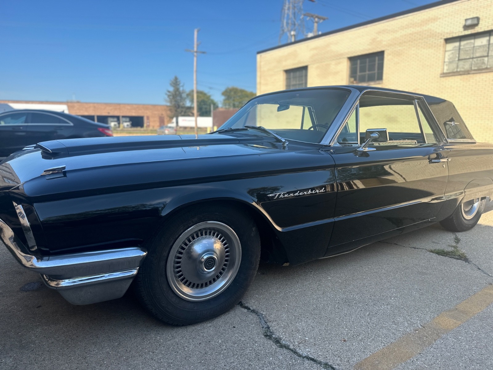 Ford-Thunderbird-1964-Hardtop-9