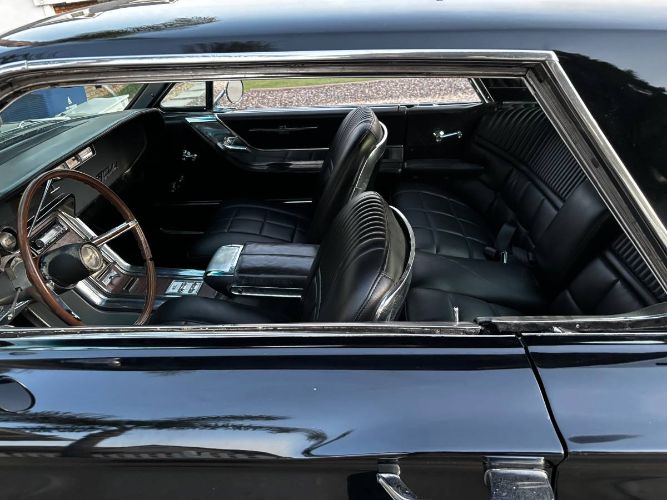 Ford-Thunderbird-1965-1