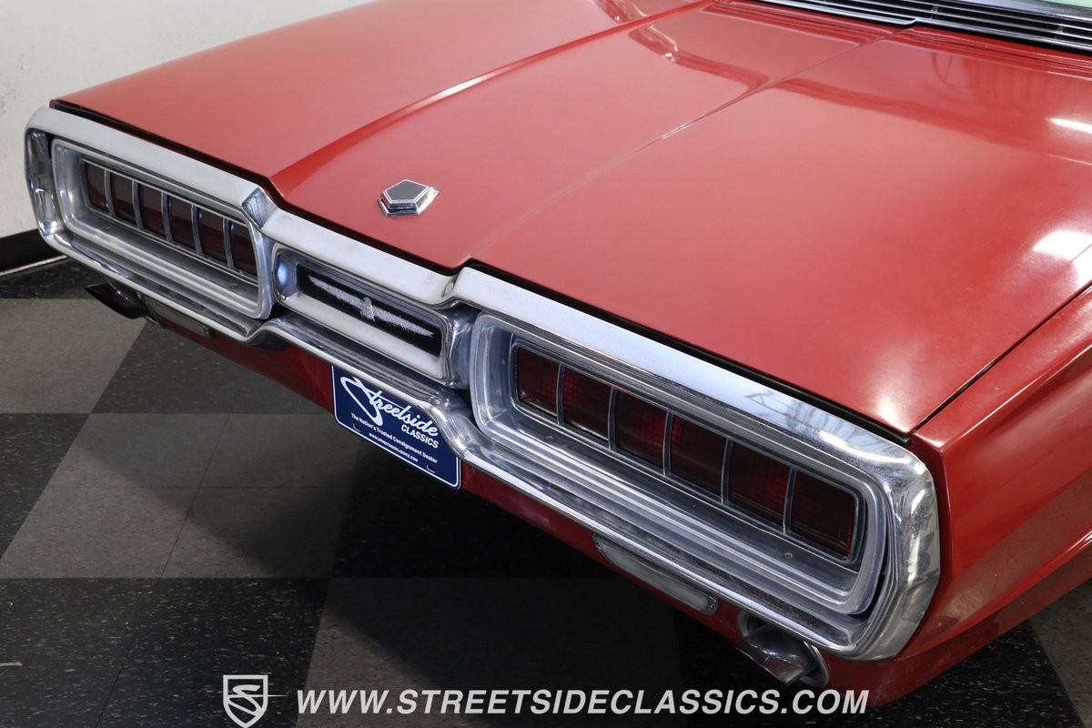 Ford-Thunderbird-1965-Coupe-24