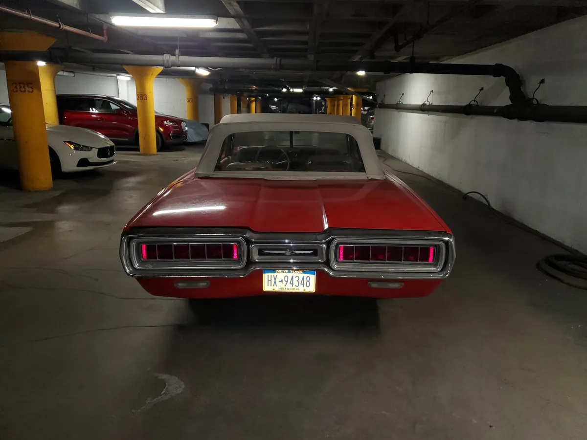 Ford-Thunderbird-1965-Red-White-4