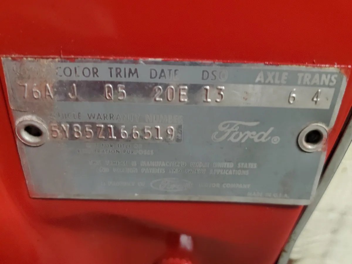 Ford-Thunderbird-1965-Red-White-5