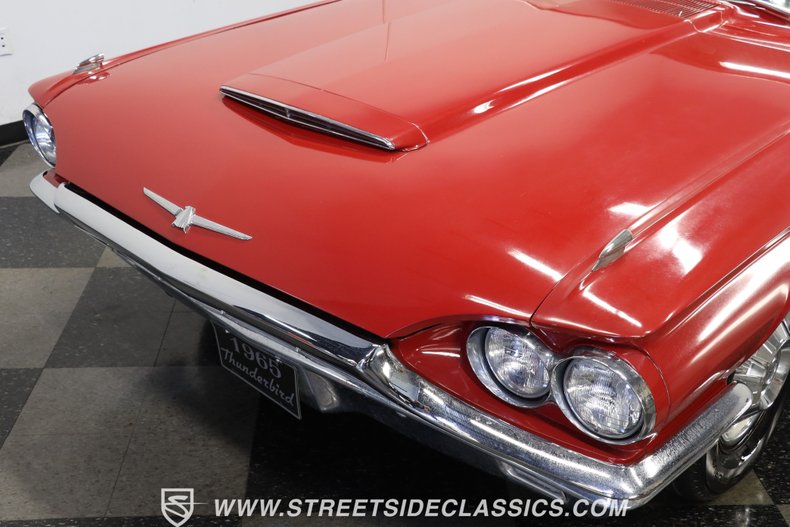 Ford-Thunderbird-1965-Vintage-Burgundy-White-24