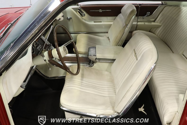 Ford-Thunderbird-1965-Vintage-Burgundy-White-32