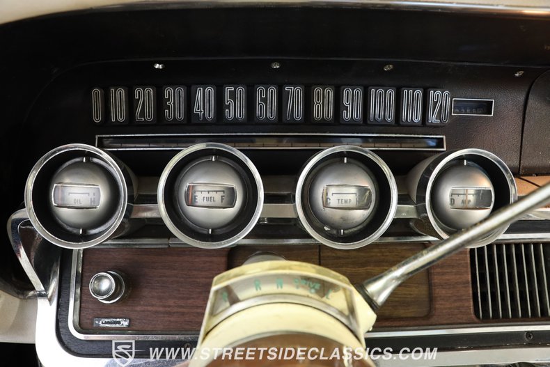 Ford-Thunderbird-1965-Vintage-Burgundy-White-34