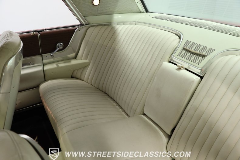 Ford-Thunderbird-1965-Vintage-Burgundy-White-38