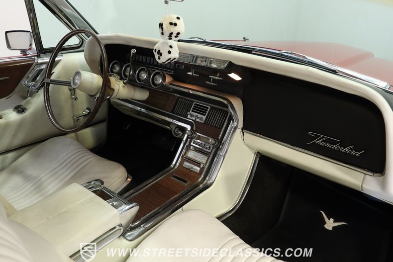 Ford-Thunderbird-1965-Vintage-Burgundy-White-42