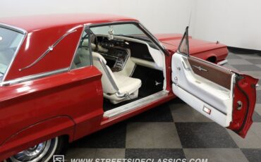 Ford-Thunderbird-1965-Vintage-Burgundy-White-44