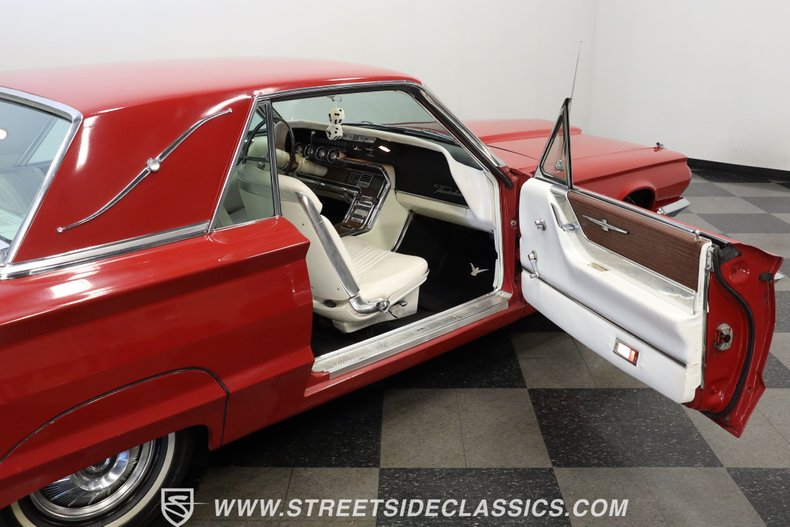 Ford-Thunderbird-1965-Vintage-Burgundy-White-44