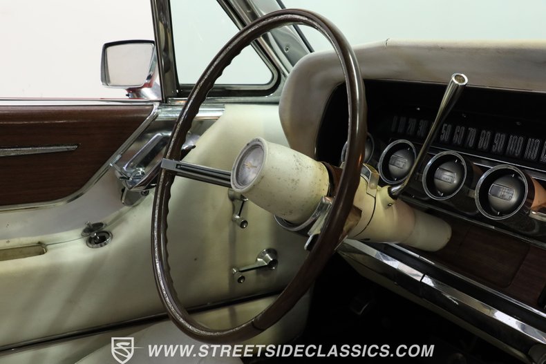 Ford-Thunderbird-1965-Vintage-Burgundy-White-49