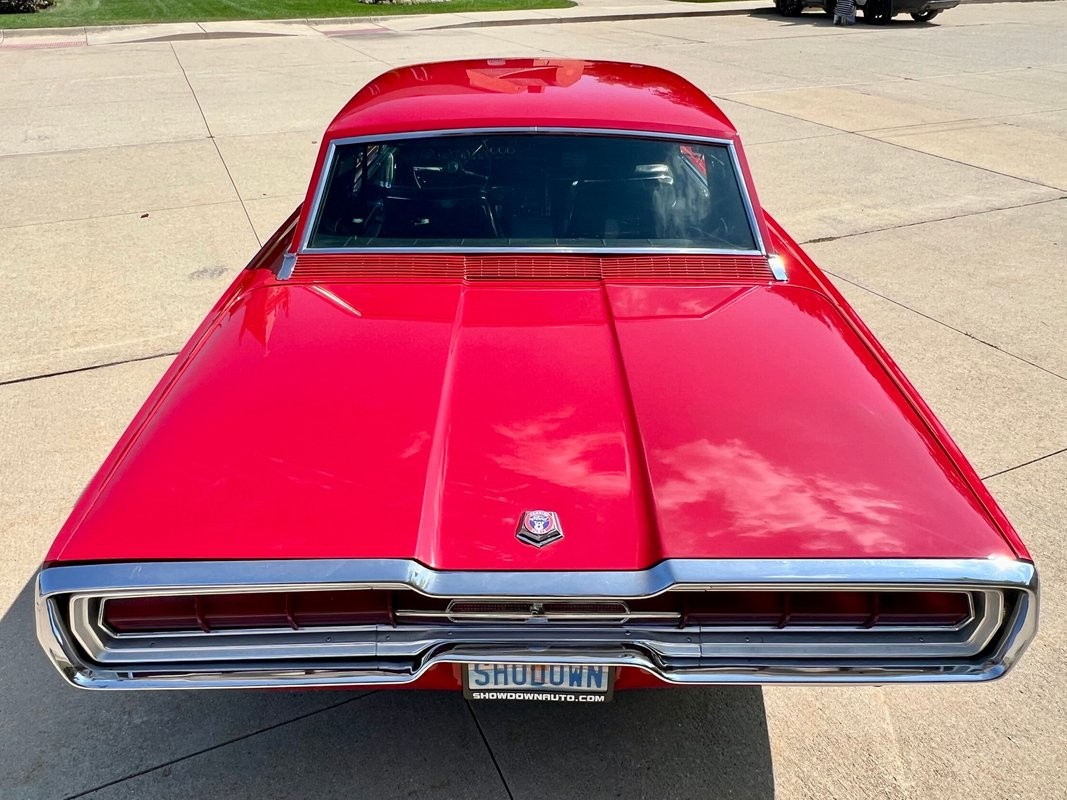 Ford-Thunderbird-1966-Coupe-12