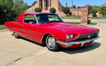 Ford-Thunderbird-1966-Coupe-2
