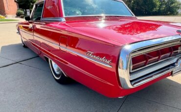 Ford-Thunderbird-1966-Coupe-21