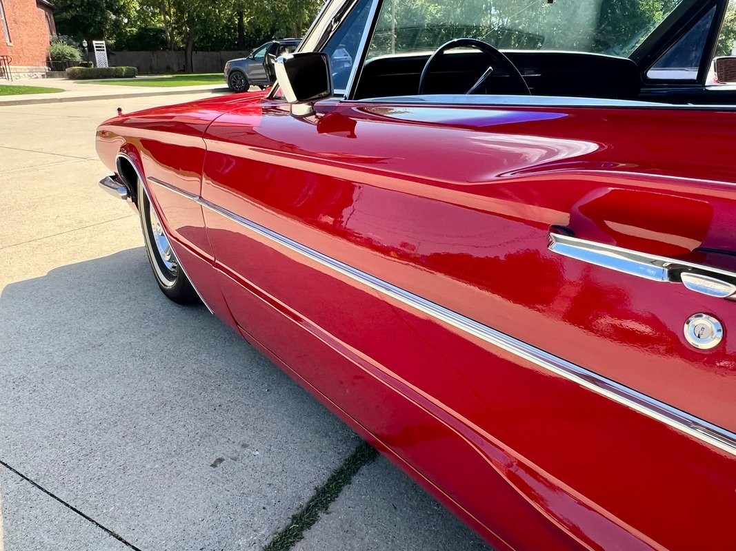 Ford-Thunderbird-1966-Coupe-22