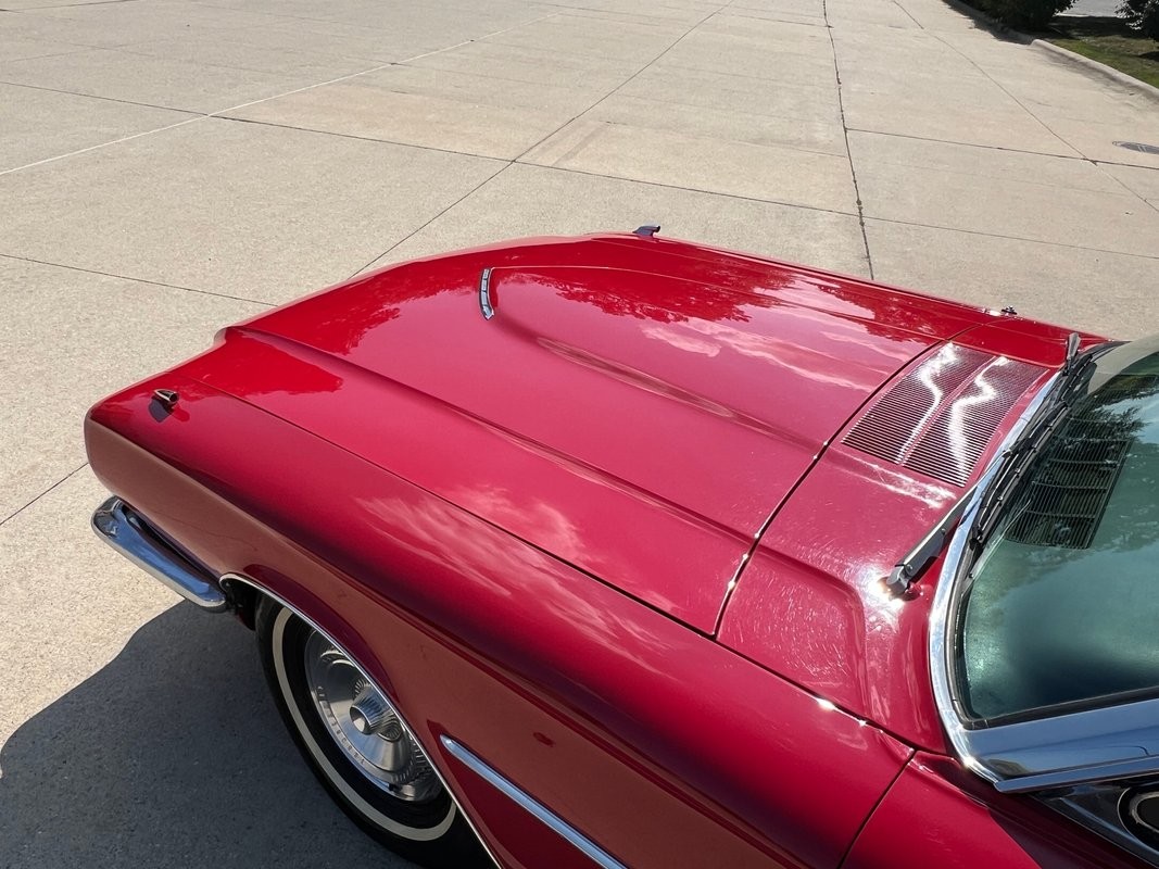 Ford-Thunderbird-1966-Coupe-25