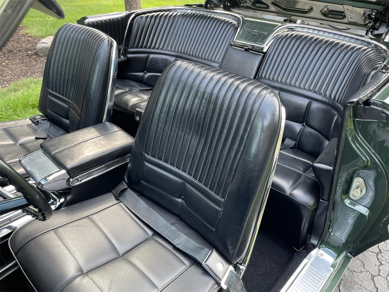 Ford-Thunderbird-1966-Ivy-Green-Black-15