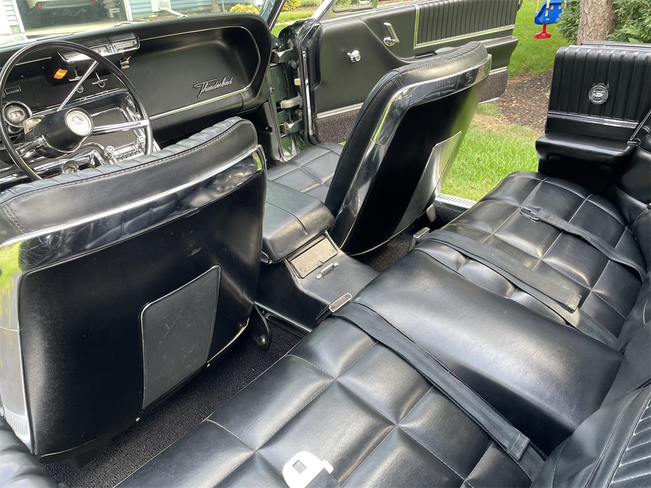 Ford-Thunderbird-1966-Ivy-Green-Black-17