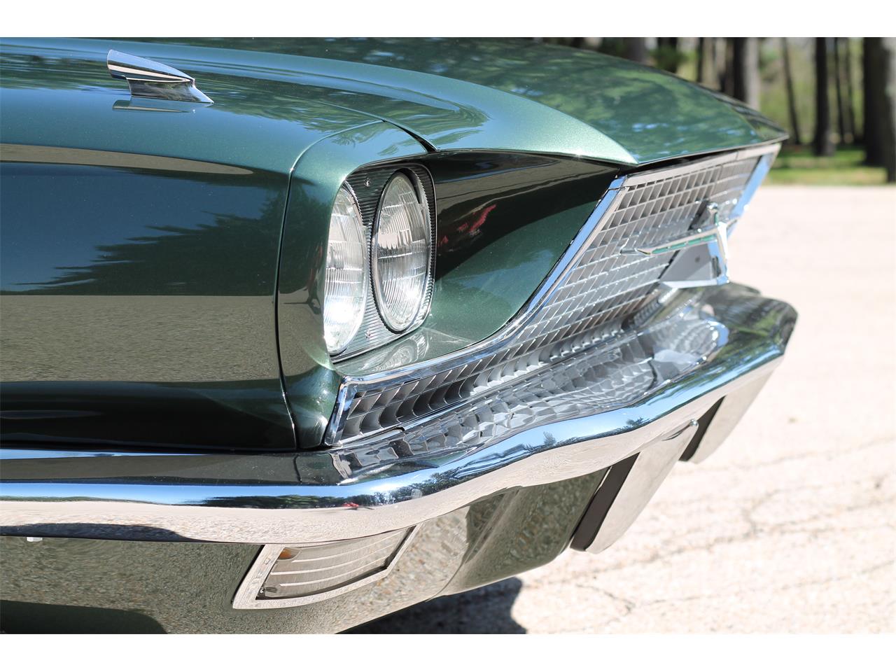 Ford-Thunderbird-1966-Ivy-Green-Black-35
