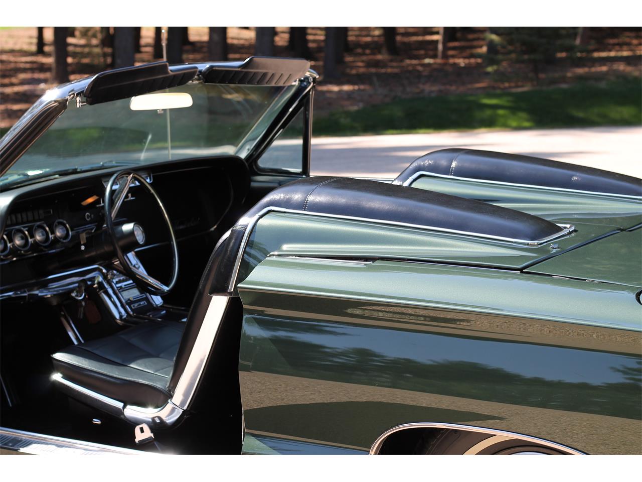 Ford-Thunderbird-1966-Ivy-Green-Black-37