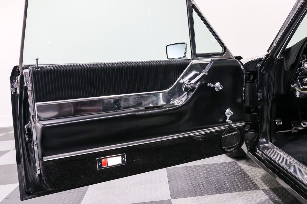 Ford-Thunderbird-1966-Roadster-16