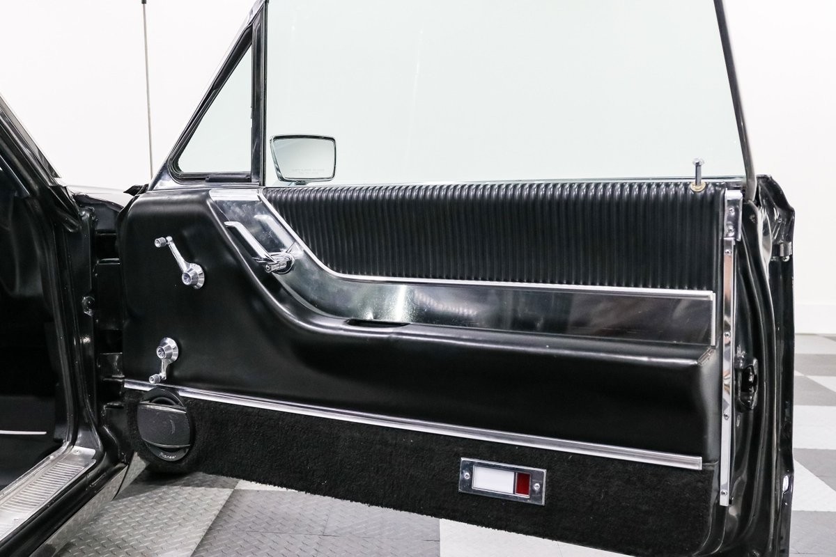 Ford-Thunderbird-1966-Roadster-23