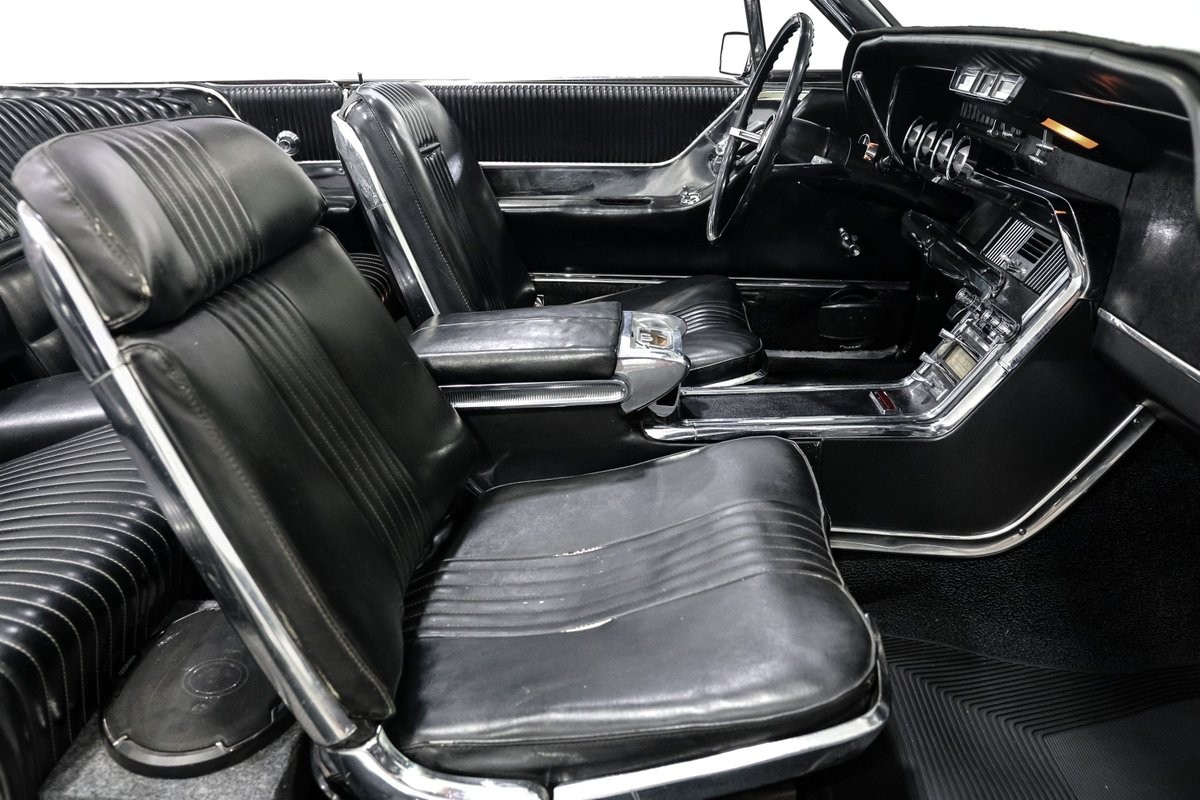 Ford-Thunderbird-1966-Roadster-24