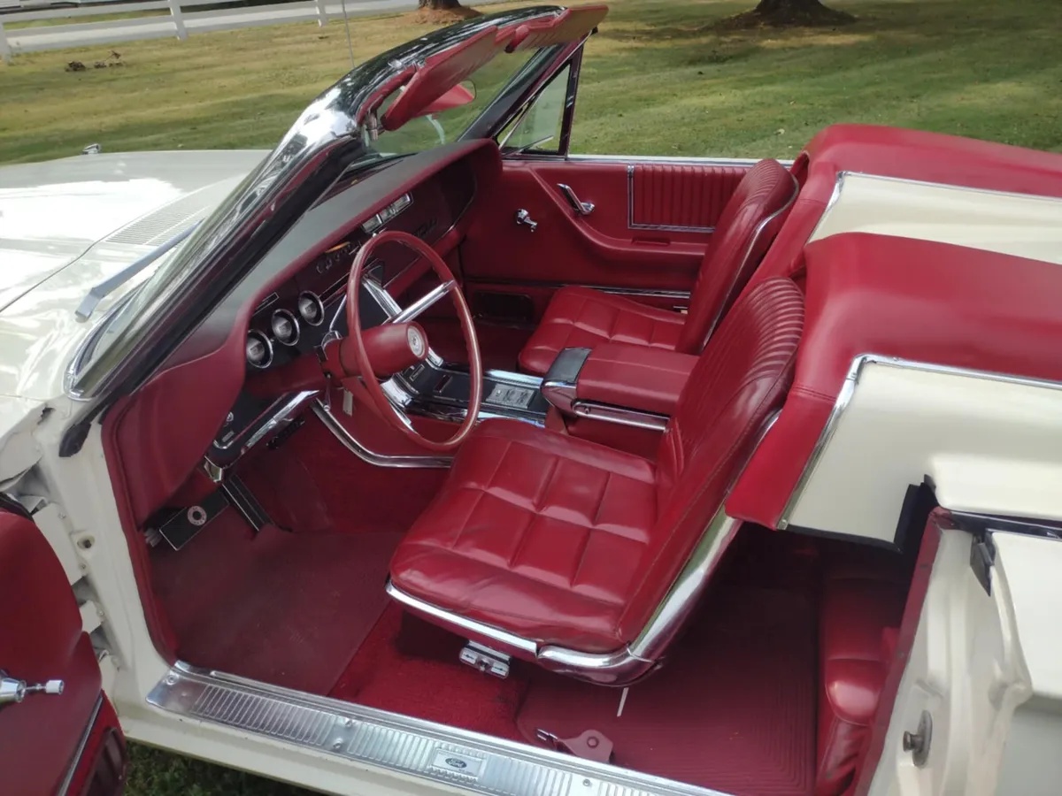 Ford-Thunderbird-1966-White-Red-16