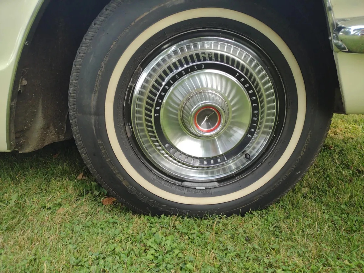 Ford-Thunderbird-1966-White-Red-6