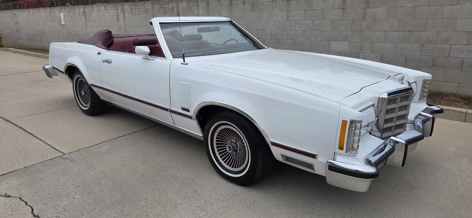 Ford-Thunderbird-1979-11