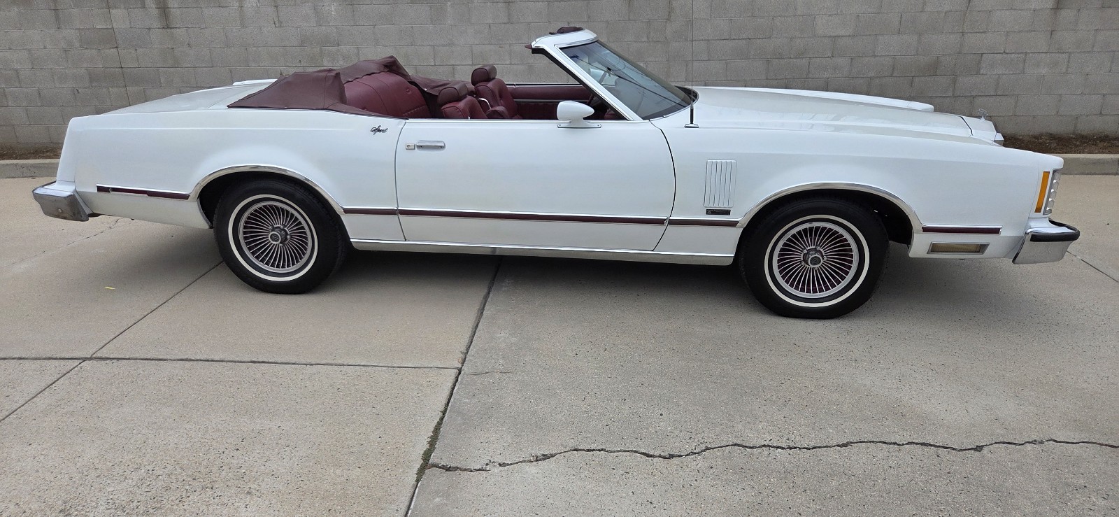 Ford-Thunderbird-1979-12