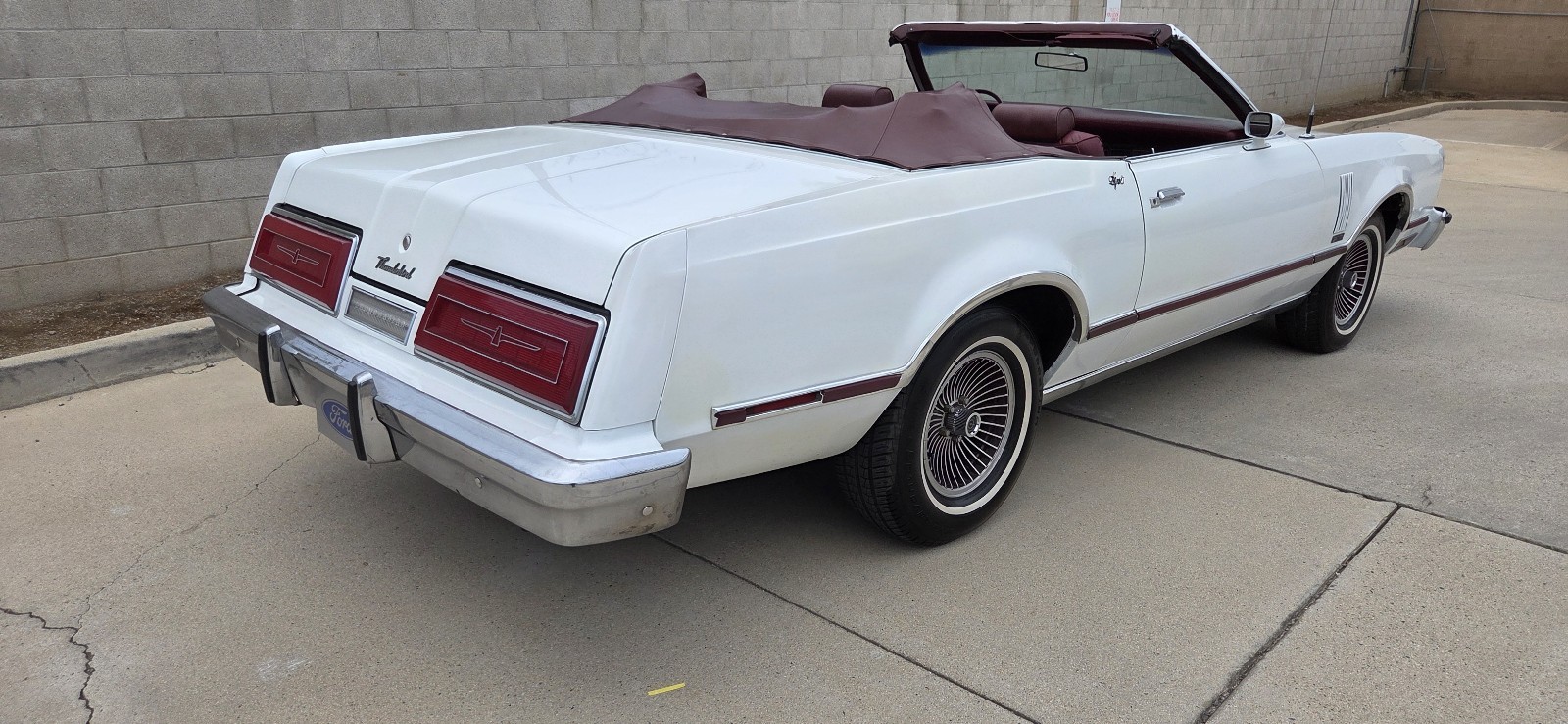 Ford-Thunderbird-1979-13