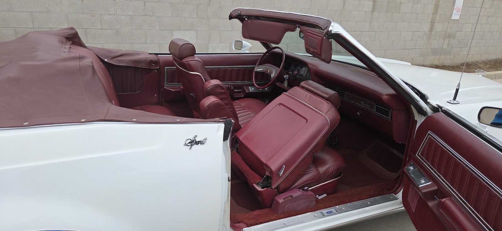 Ford-Thunderbird-1979-27