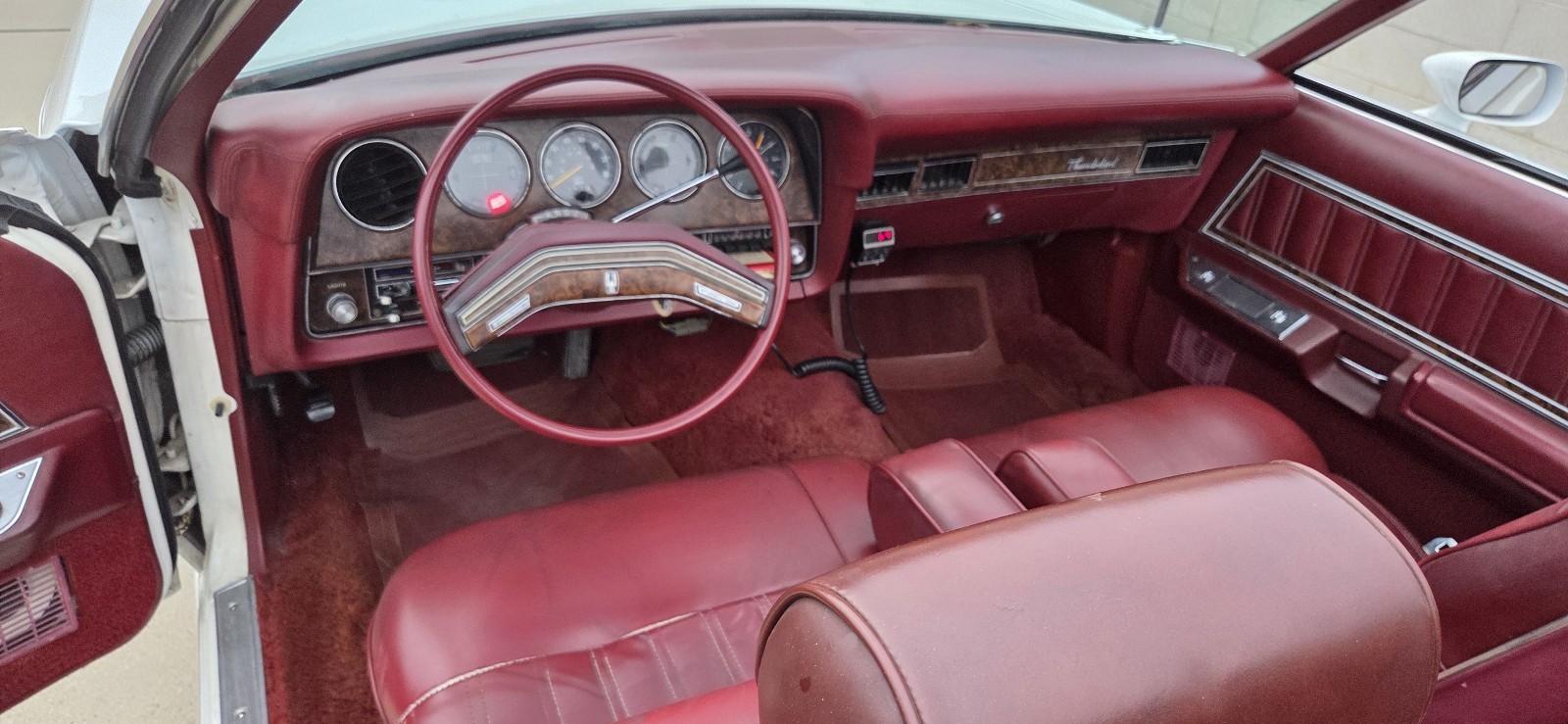 Ford-Thunderbird-1979-34