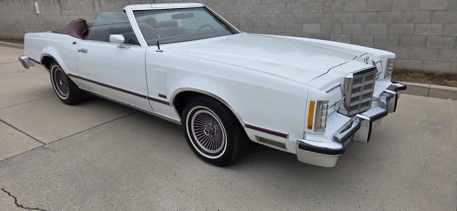 Ford-Thunderbird-1979-4